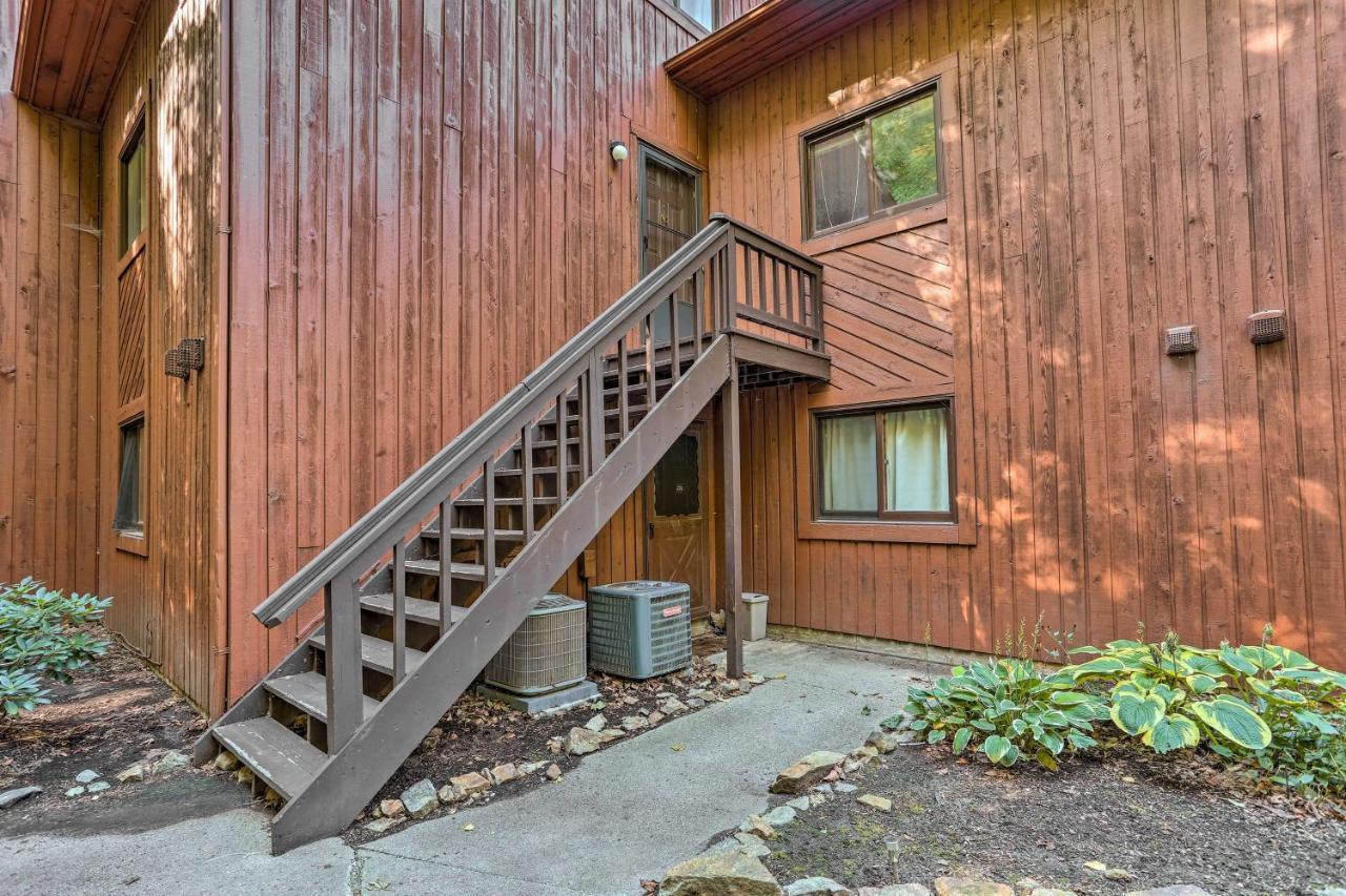 Vernon Township Condo - Walk To Ski Resort! Экстерьер фото