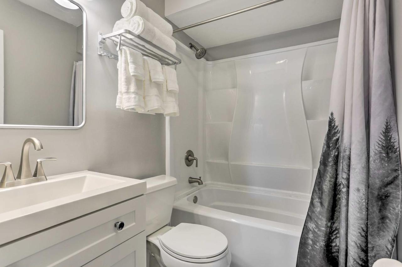 Vernon Township Condo - Walk To Ski Resort! Экстерьер фото